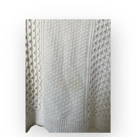 White knit top with metal buckle detail , jane and jack - Picture 4 of 4